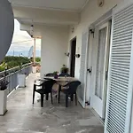 Lidas Golden View-all Around Veranda