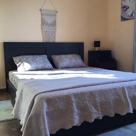 Lidas Golden View-all Around Veranda