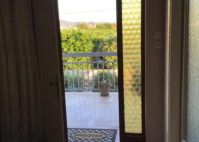 Lidas Golden View-all Around Veranda Lägenhet